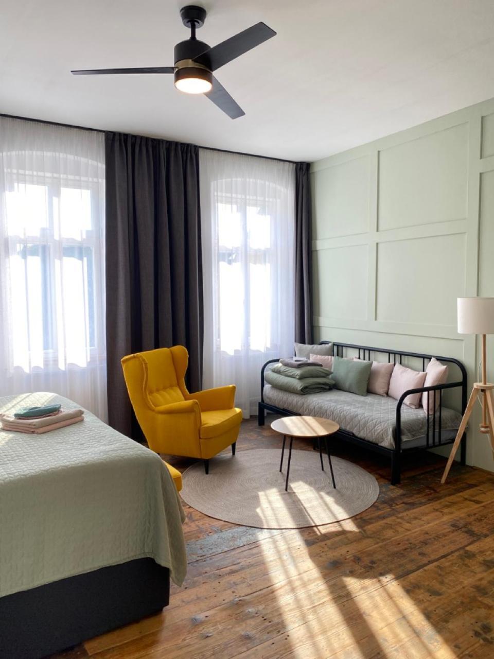 Four Rooms Carlsbad Authentic Karlovy Vary Dış mekan fotoğraf