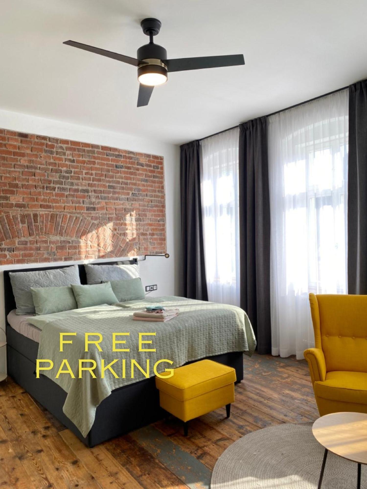 Four Rooms Carlsbad Authentic Karlovy Vary Dış mekan fotoğraf