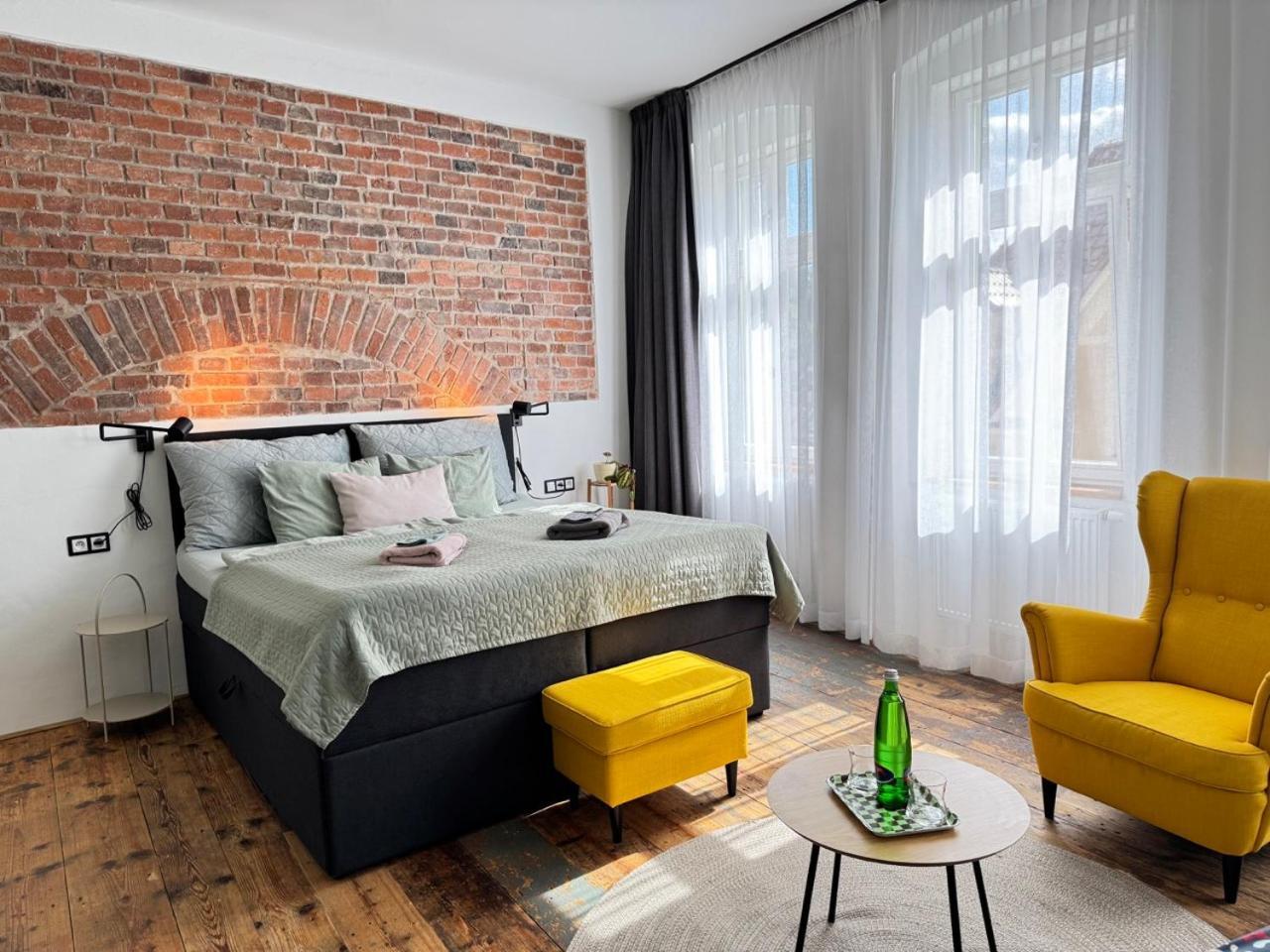 Four Rooms Carlsbad Authentic Karlovy Vary Dış mekan fotoğraf